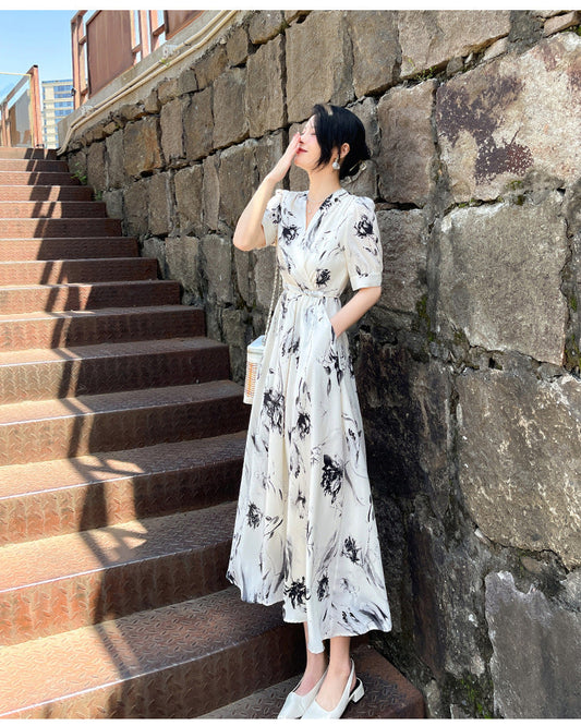 Women's Elegant Short-Sleeve V-Neck Midi Body-Slimming Chic Commuter Dress